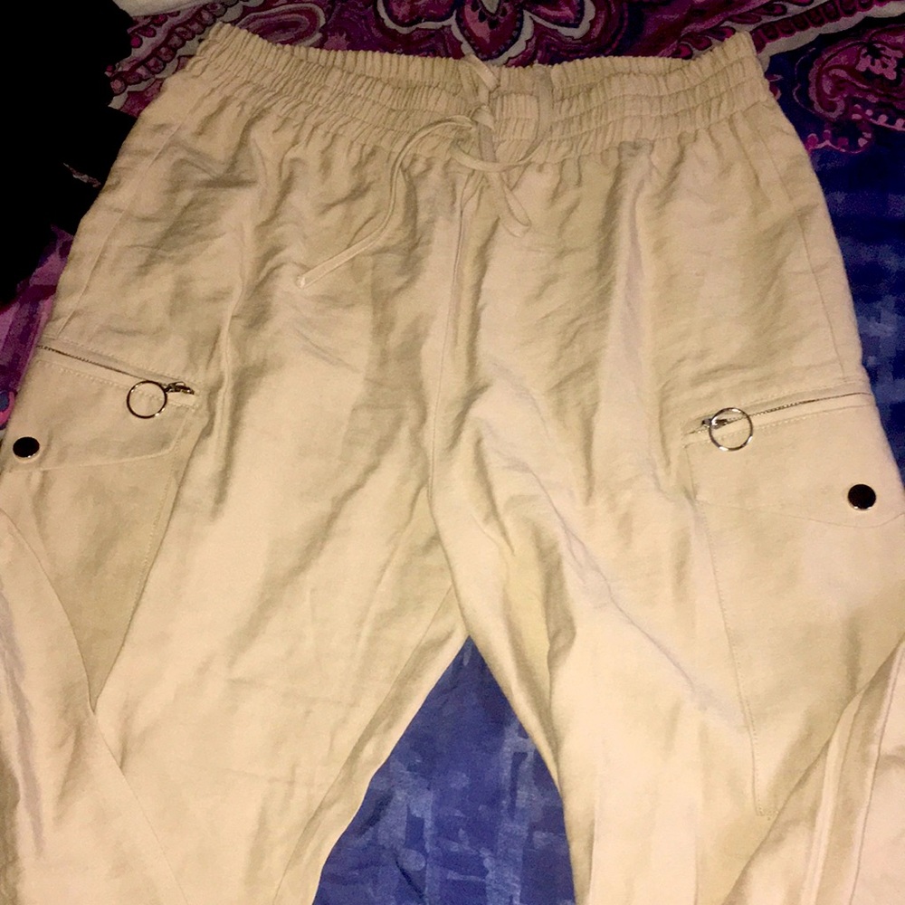 Cream / off white cargos